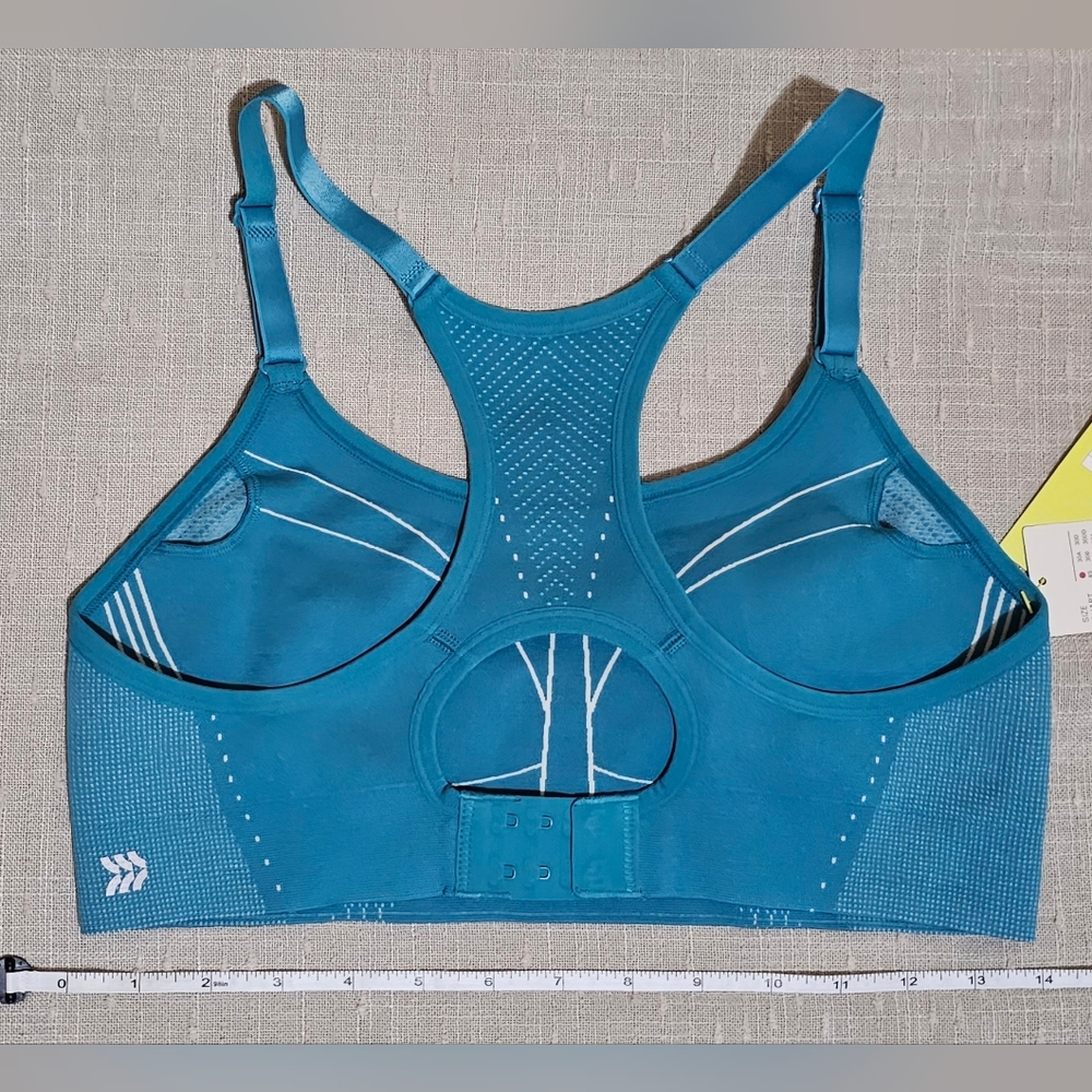 All in Motion Seamless High Support Sport Bra, Medium, Teal color, NWT
